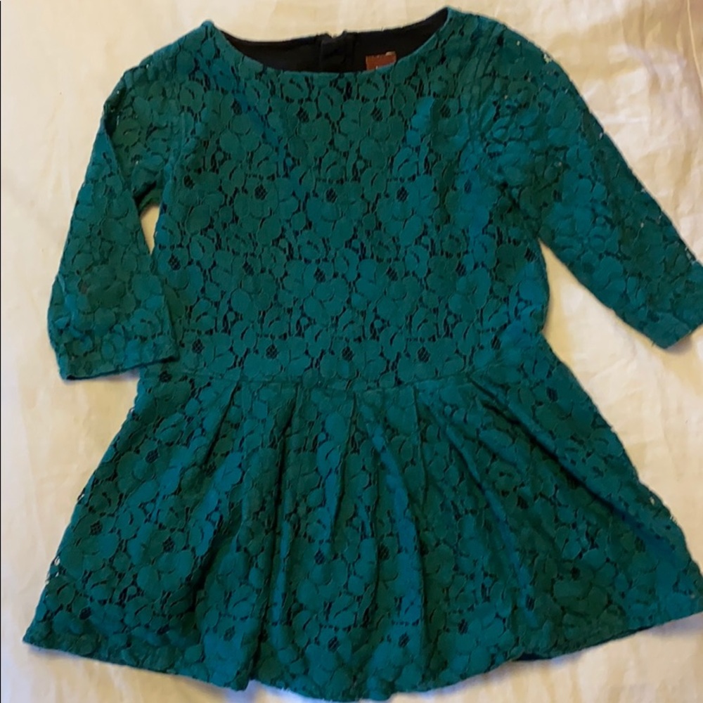 Green lace dress